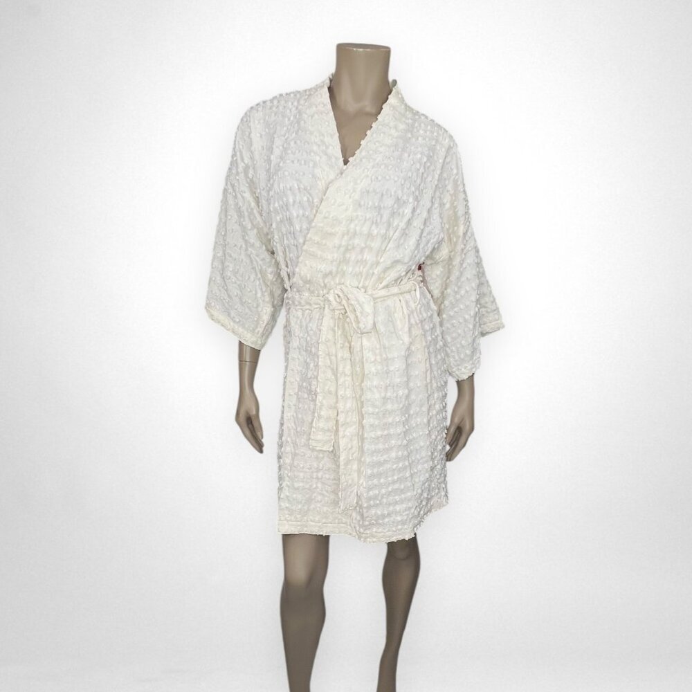 NWT MARY AND THE NATIVES White Textured Bathrobe Large